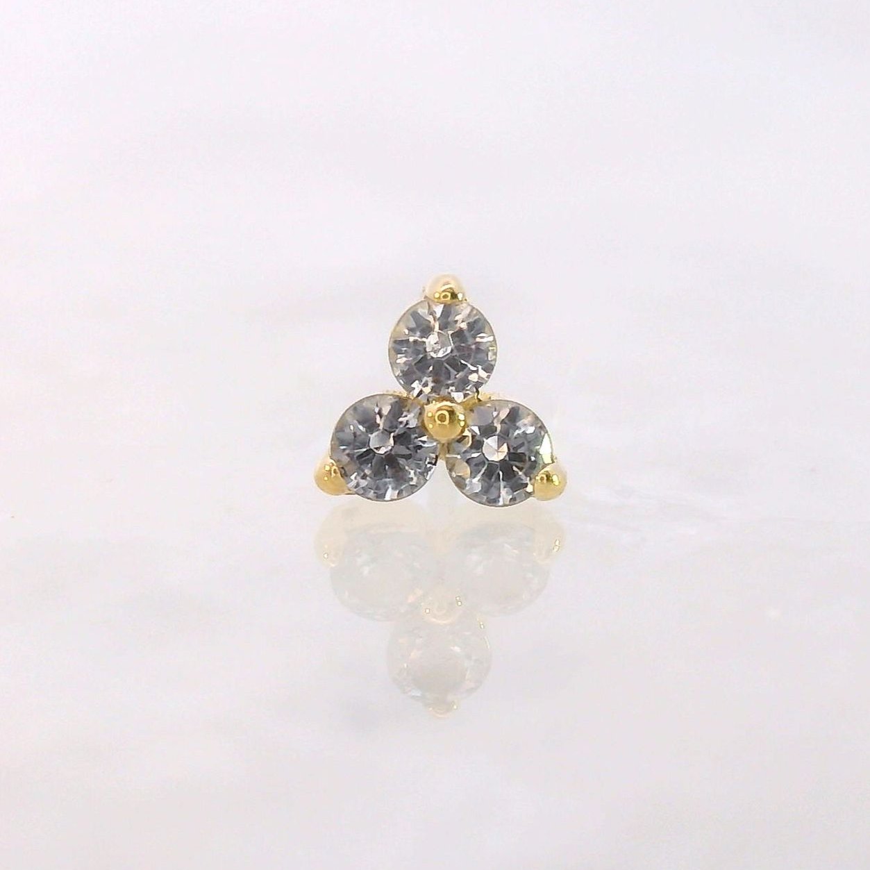 Trio Prong Gem