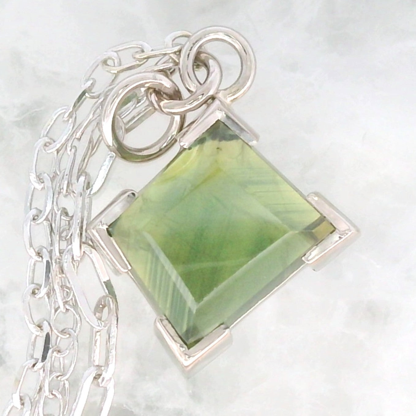 Chain Charm - Kenya Green Sapphire White Gold