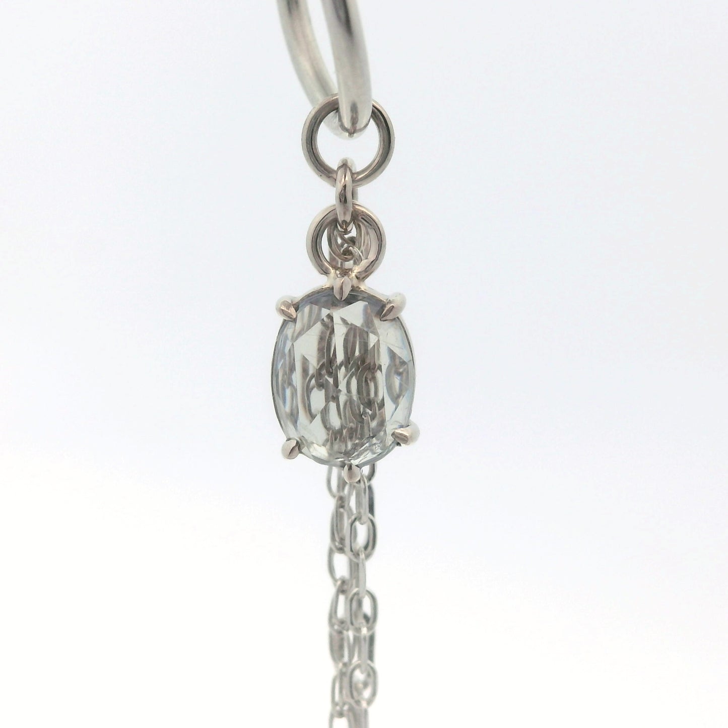 Chain Charm - Oval Pale Umba Sapphire White Gold