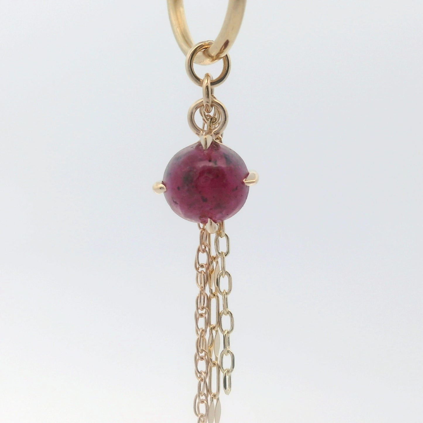 Chain Charm - Round Sri Lanka Sapphire Yellow Gold