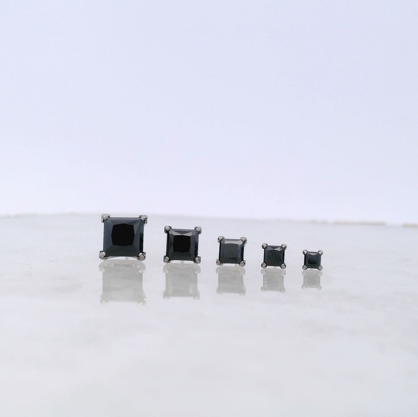 Princess Cut Prong Gems - Titanium - Threadless
