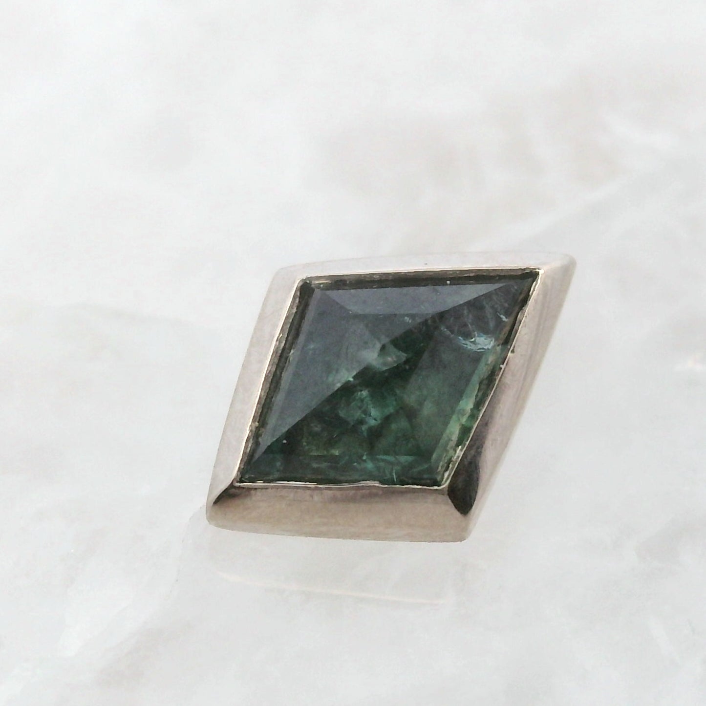 Blue Green Sapphire Kite Bezel