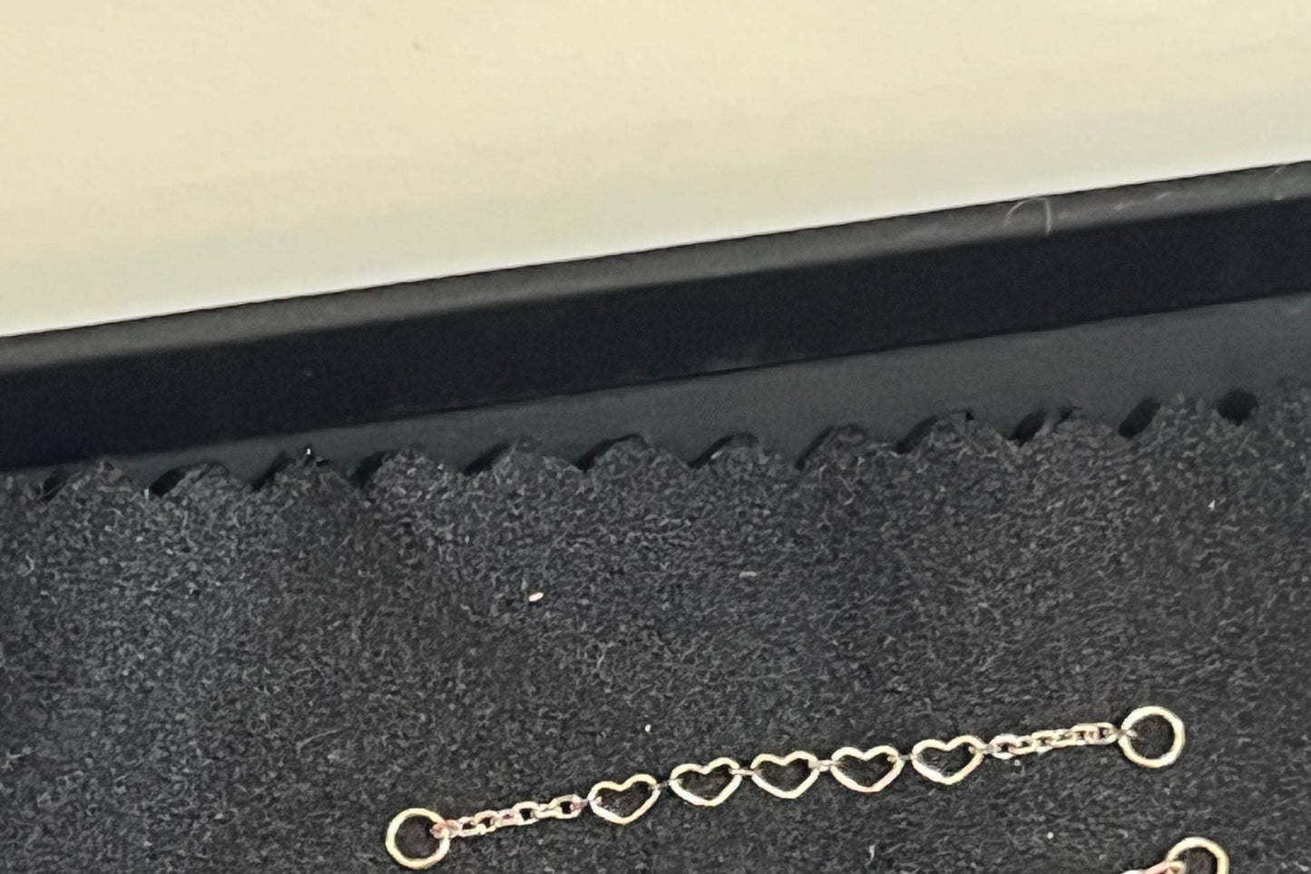 18g 14k White Gold 5 Heart Link Chain