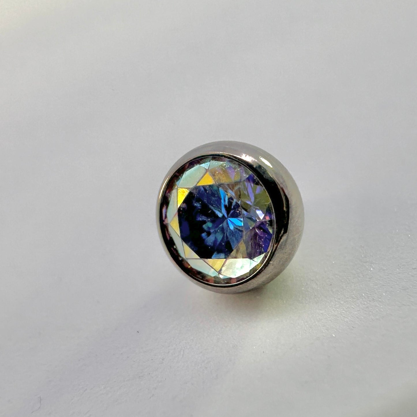 Low Profile Gem Ball - Titanium - Threaded