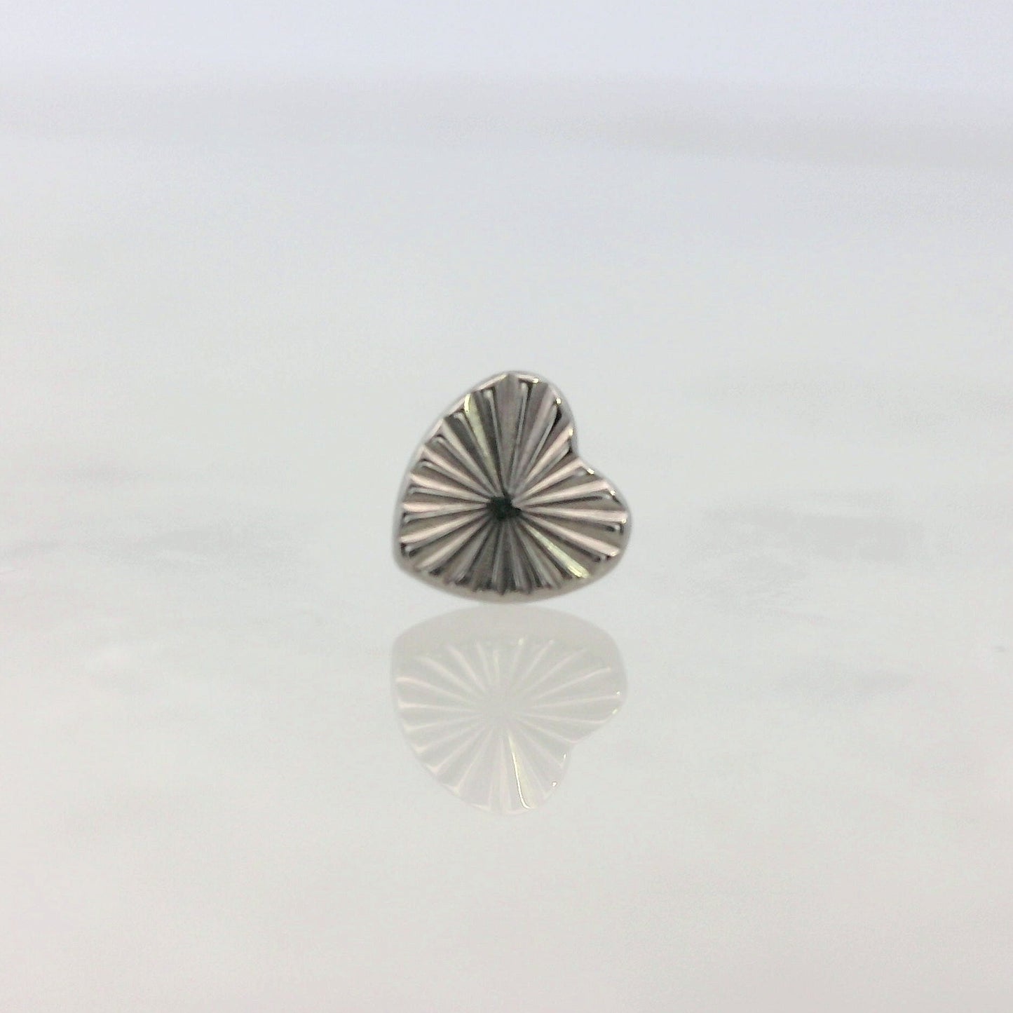 Laser Heart - Titanium