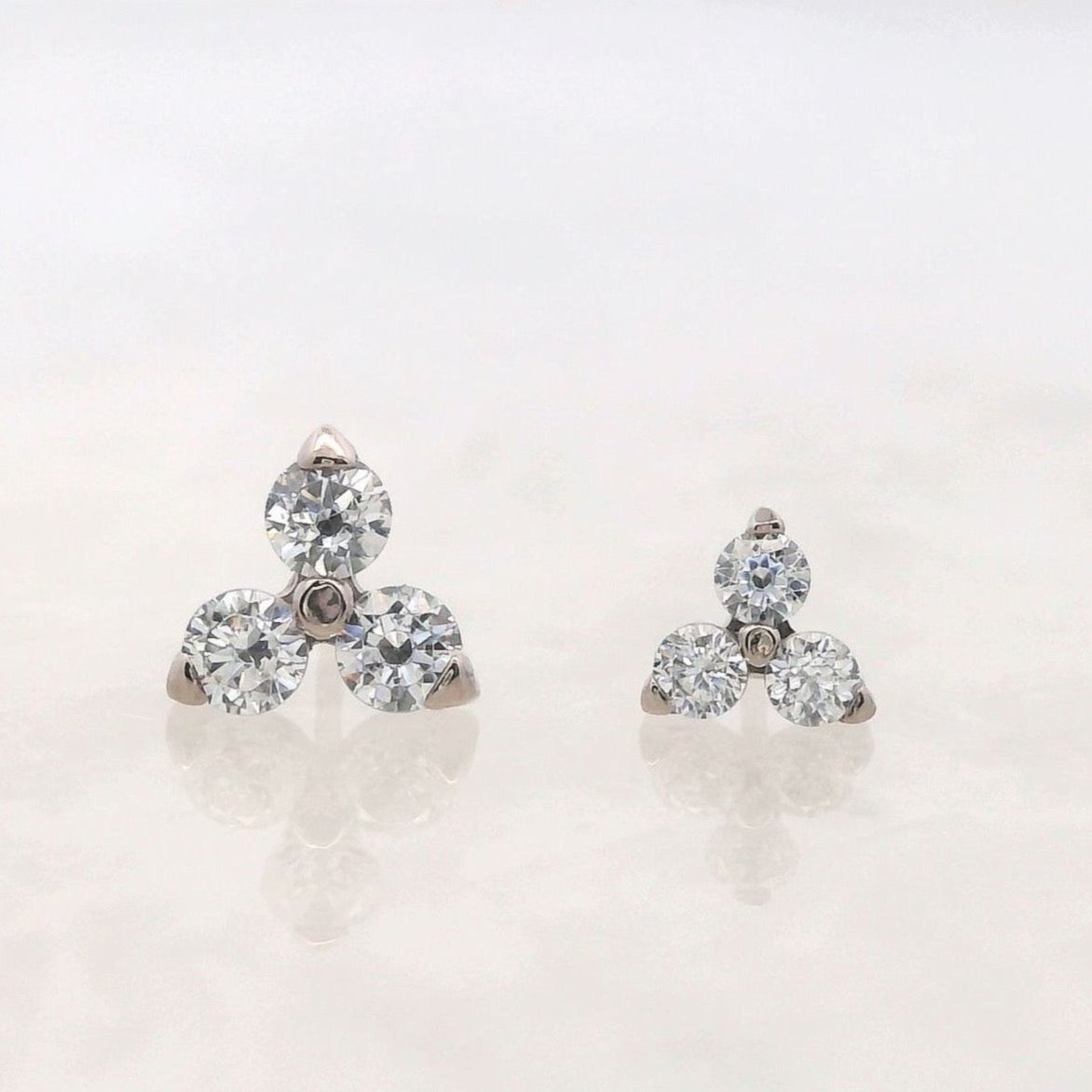 Trio Prong Gem