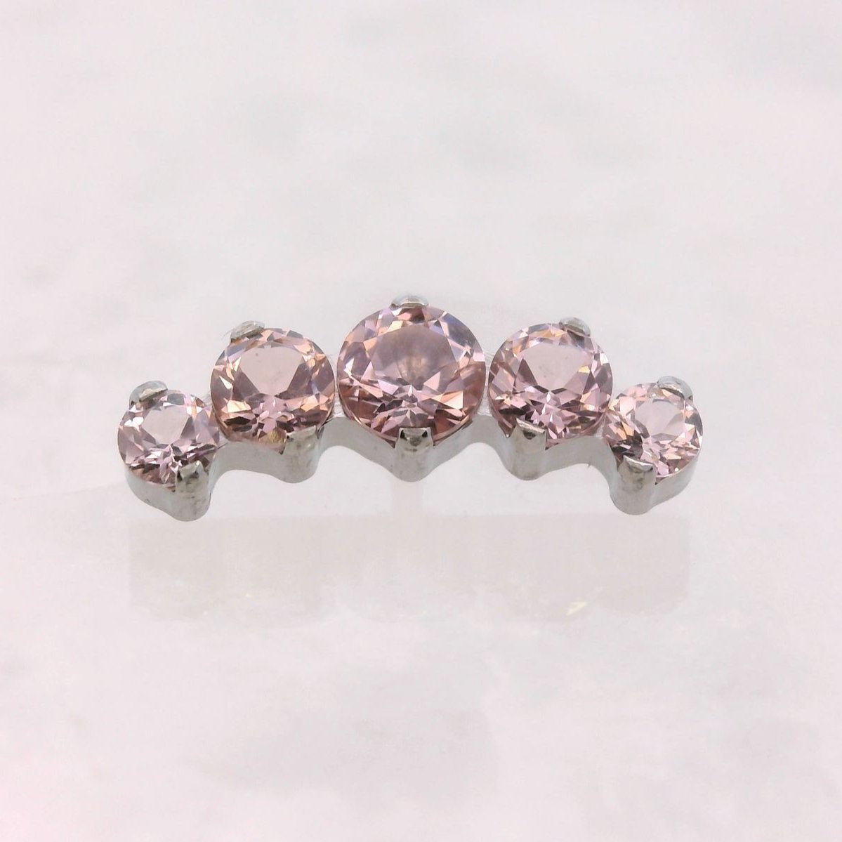 Prium - Single Row - Faceted Gems