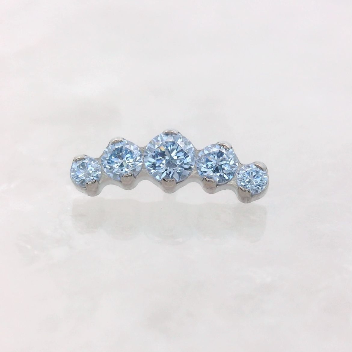 Prium - Single Row - Faceted Gems