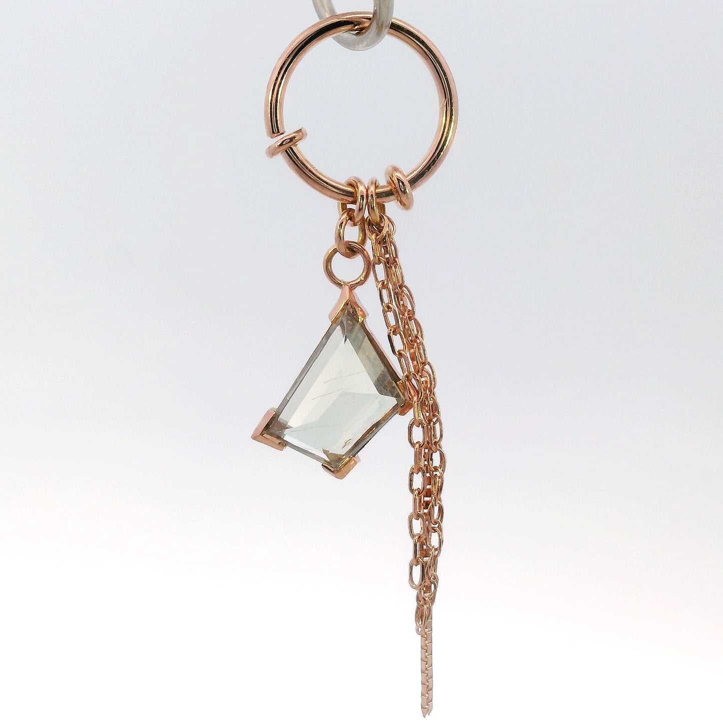 Chain Ring - Pale Umba Sapphire Rose Gold
