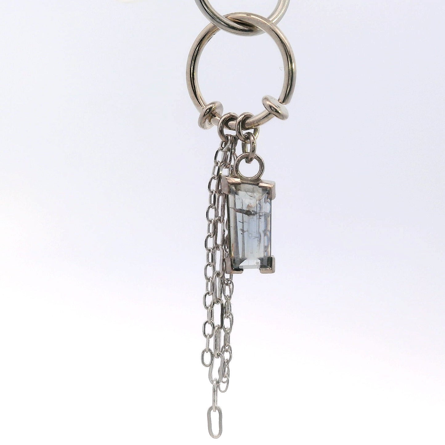 Chain Ring - Umba Sapphire White Gold
