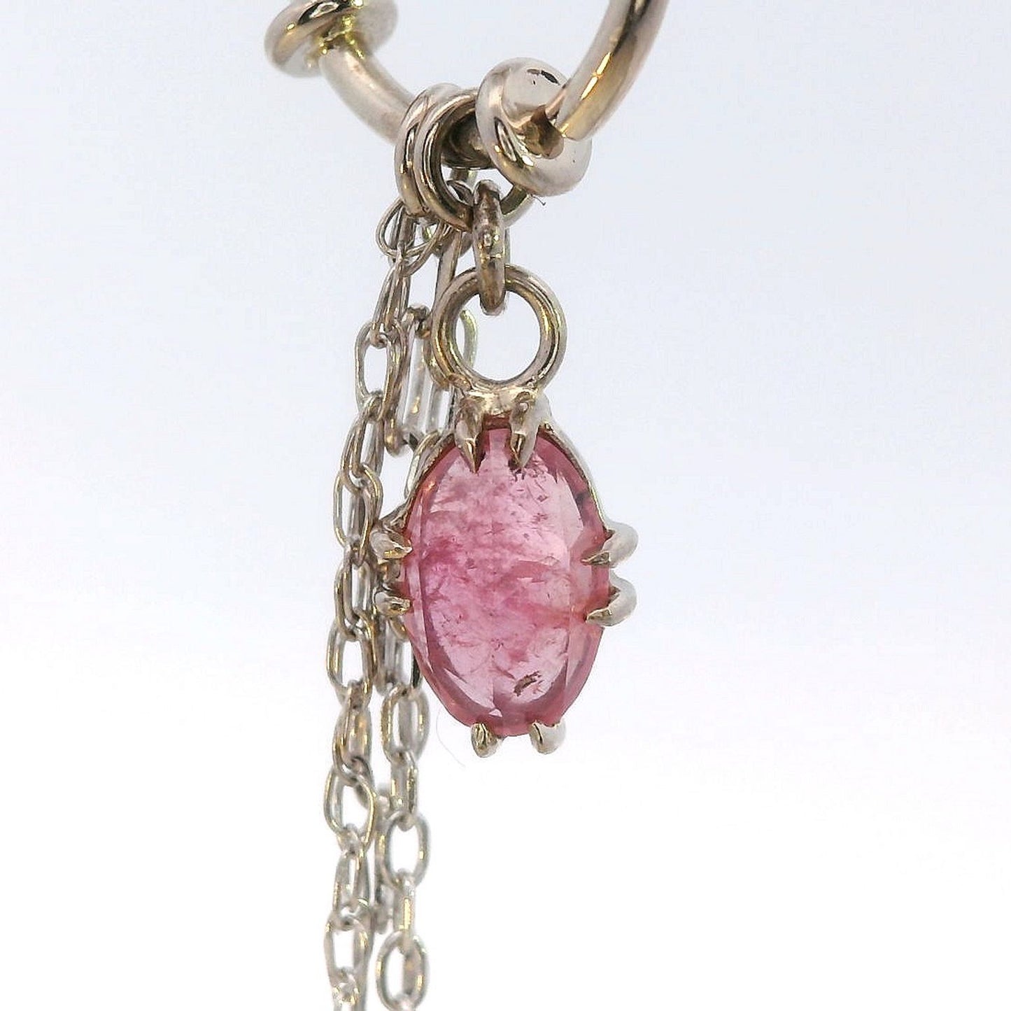 Chain Ring - Oval Pink Winza Ruby Sapphire White Gold