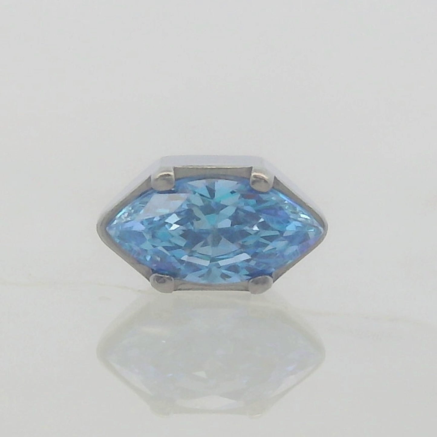 Faceted Marquise Prong - Titanium - Threadless
