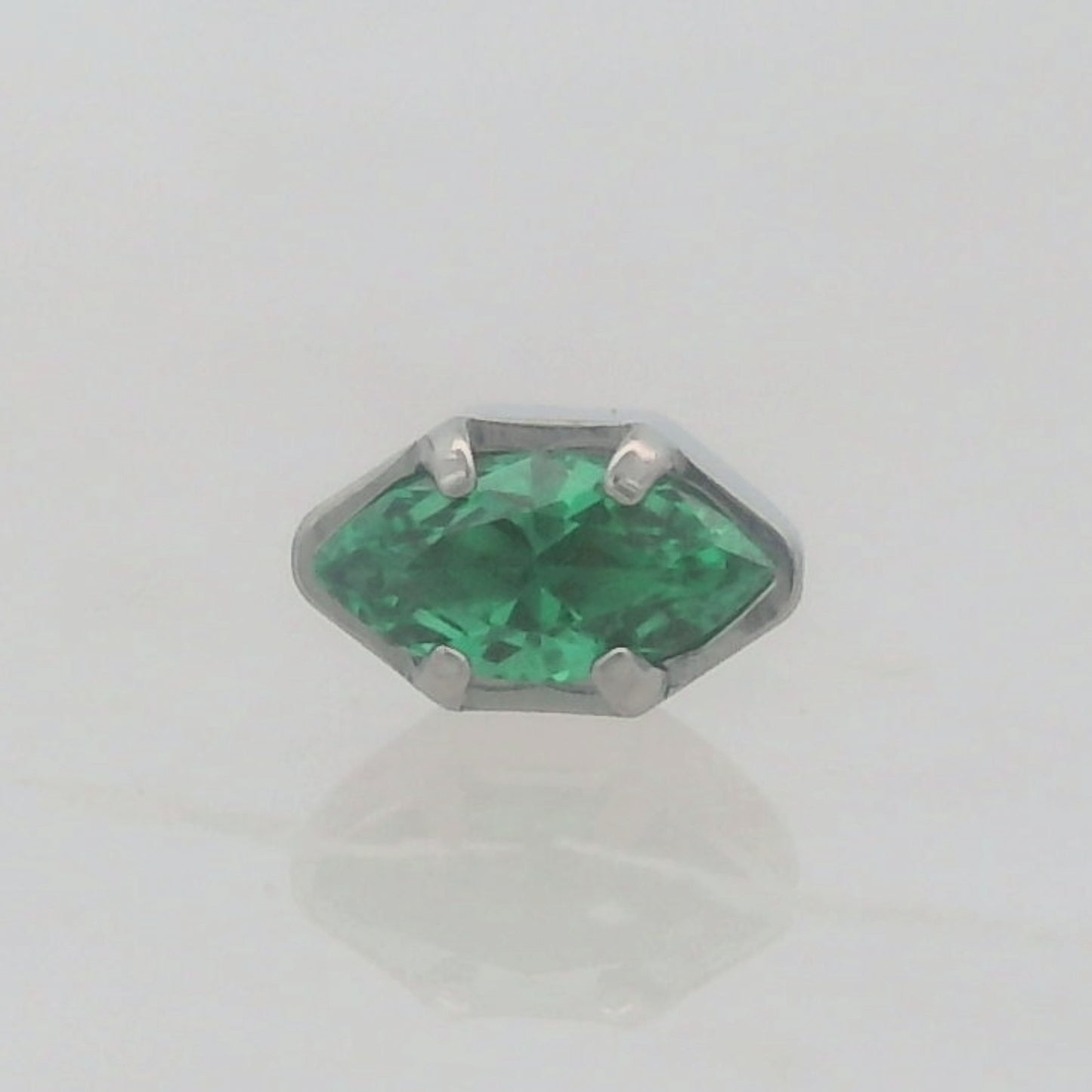 Faceted Marquise Prong - Titanium - Threadless