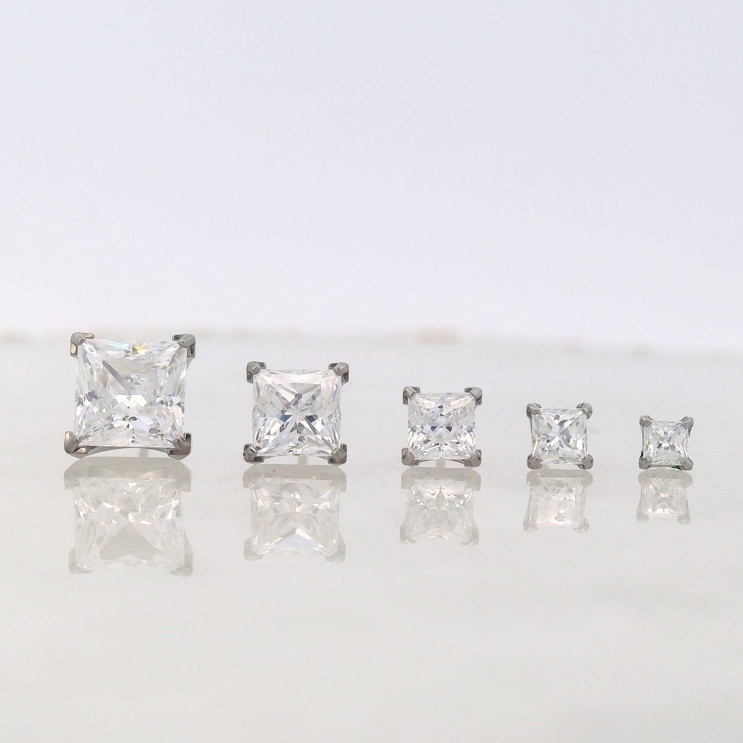 Princess Cut Prong Gems - Titanium - Threadless