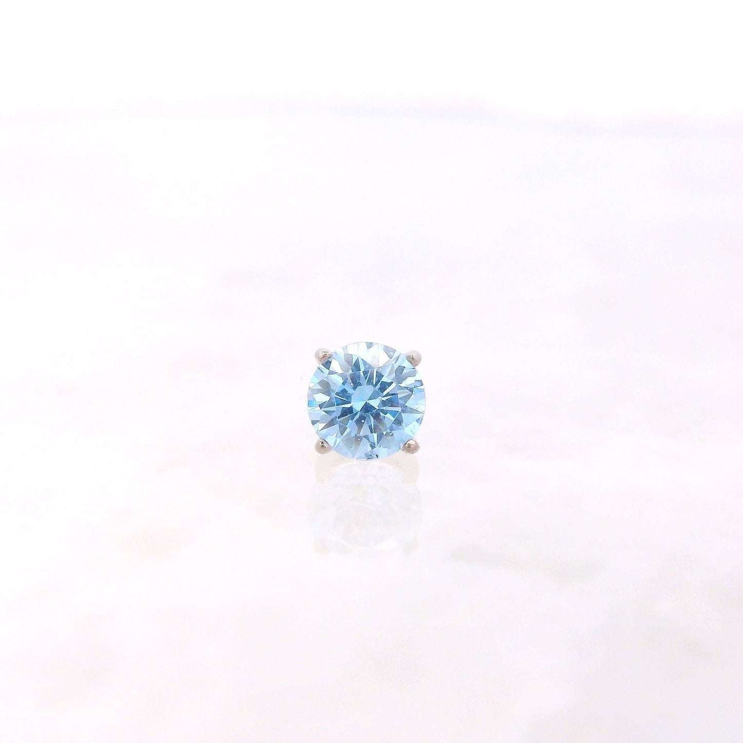Tiffany Prong 18k White Gold