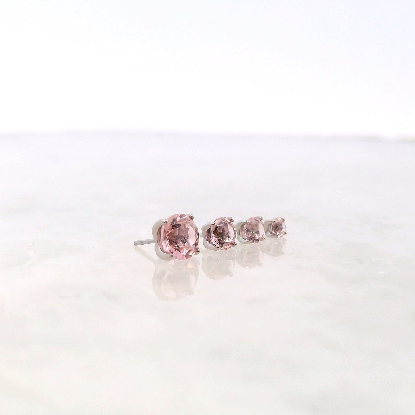 Tiffany Prong 18k White Gold