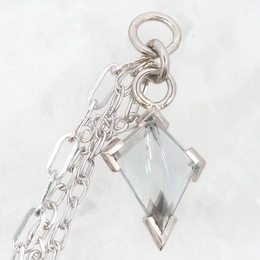 Chain Charm - Pale Umba Sapphire White Gold