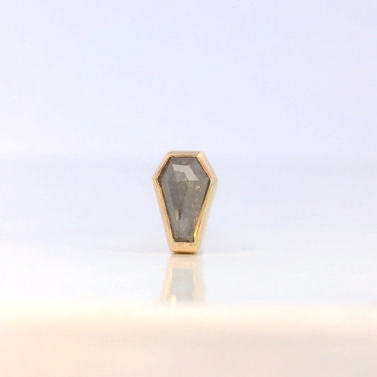 Coffin Cut Diamond Bezel in Yellow Gold