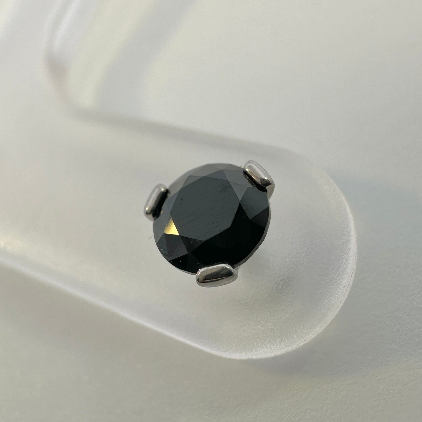 Three Prong Faceted 2.5mm Gem - Threaded