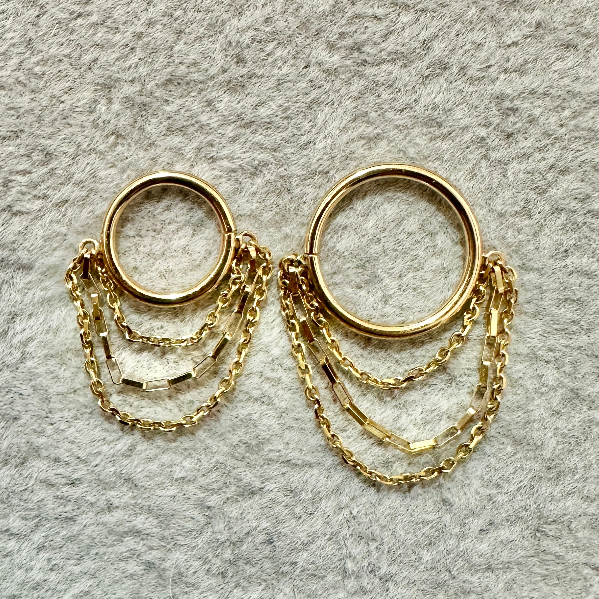 Draping Triple Chain Ring – Ivy Piercing Studios