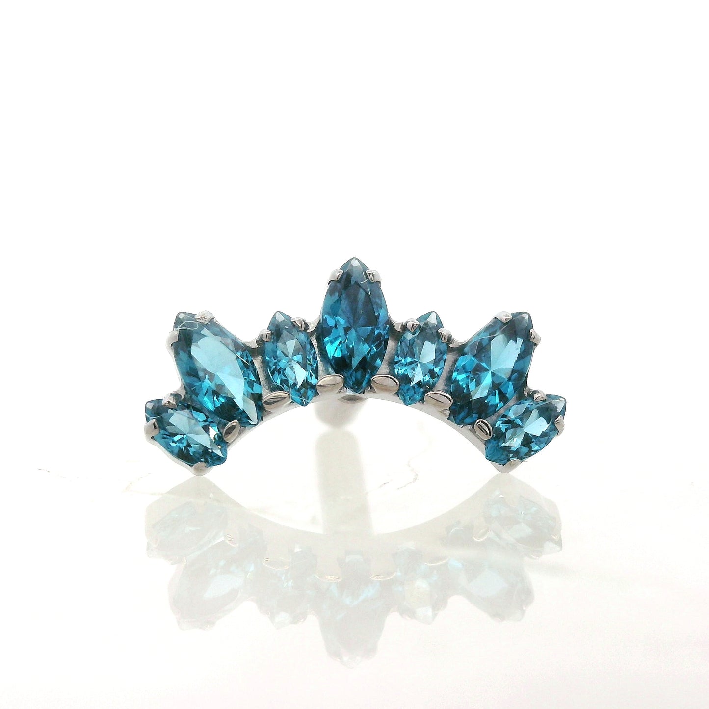 Nyx Marquise Faceted Gem Fan