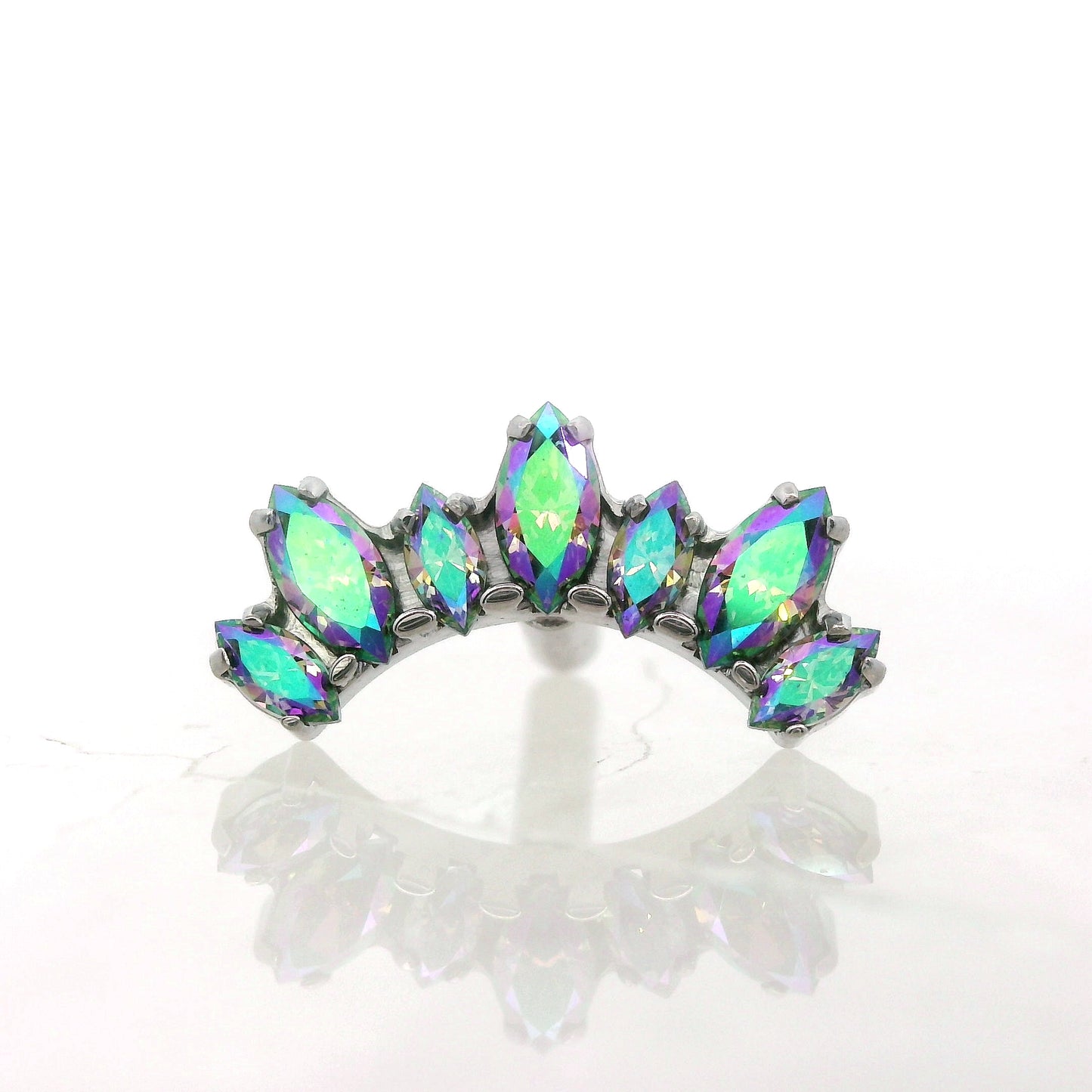 Nyx Marquise Faceted Gem Fan