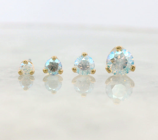 Round Three Prong Gem