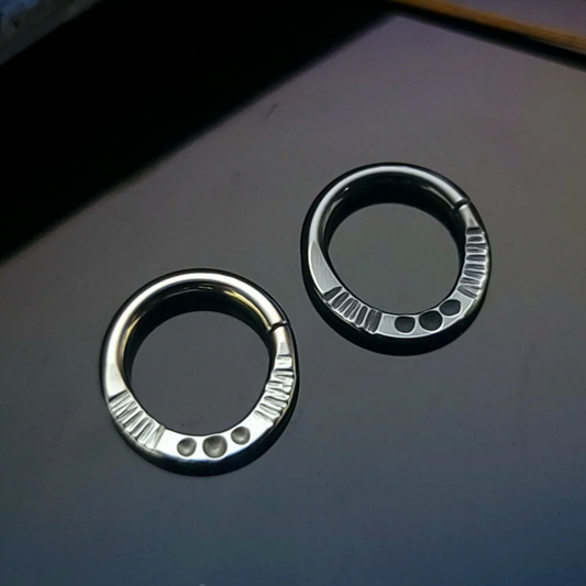 Ripley Niobium Seam Ring