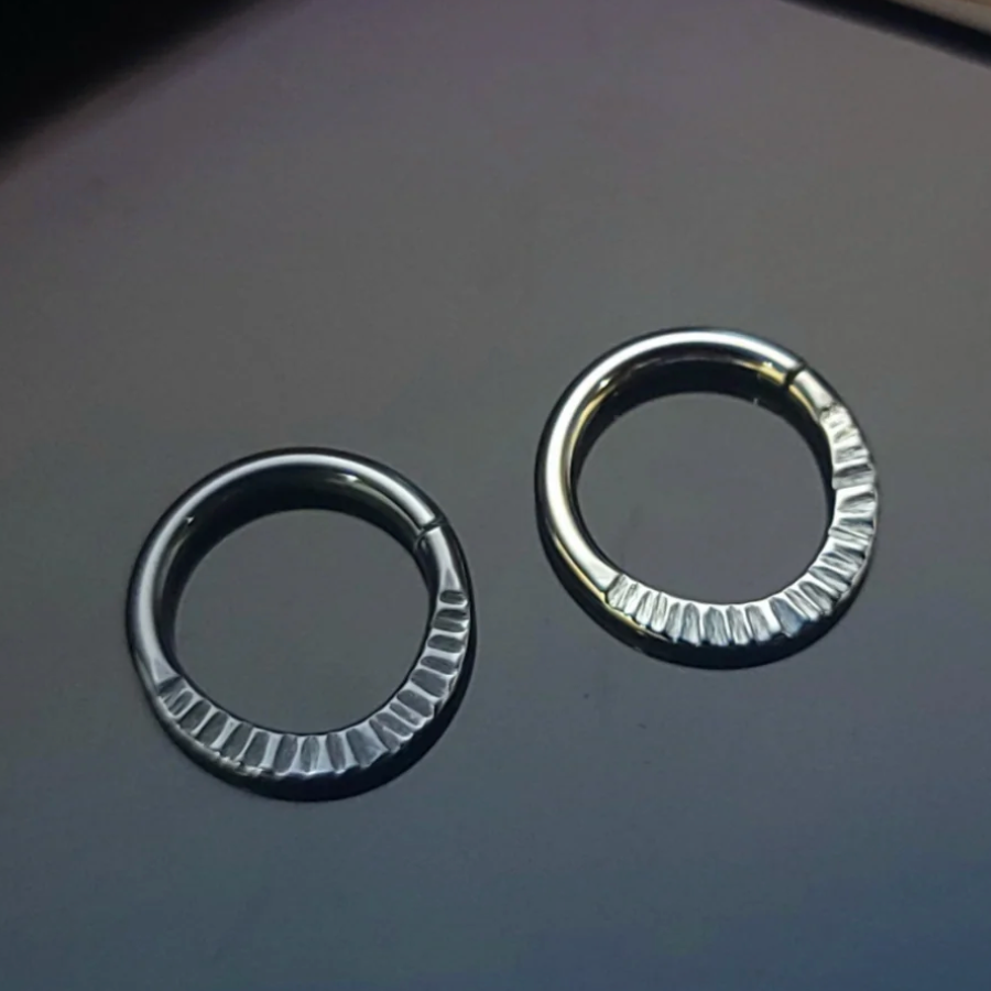 Morrigan Niobium Seam Ring