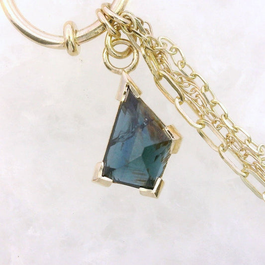 Chain Ring - Madagascar Sapphire Yellow Gold