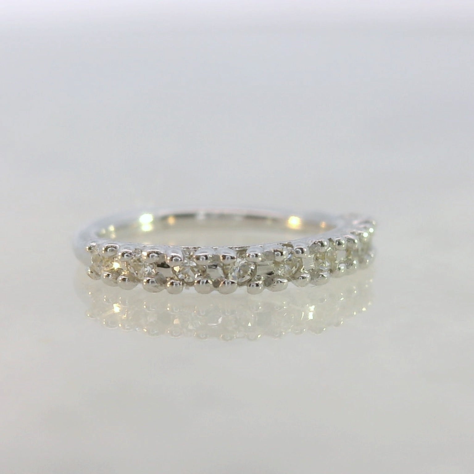 Hera Continuous Ring – Ivy Piercing Studios