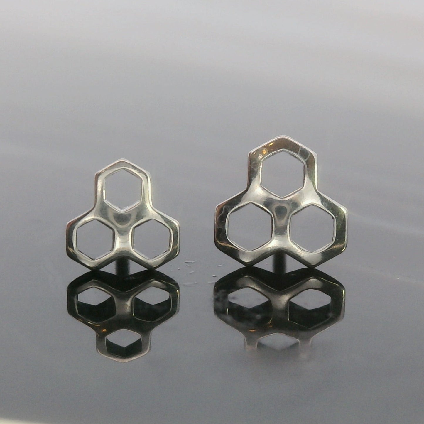 Honeycomb - Titanium - Threadless