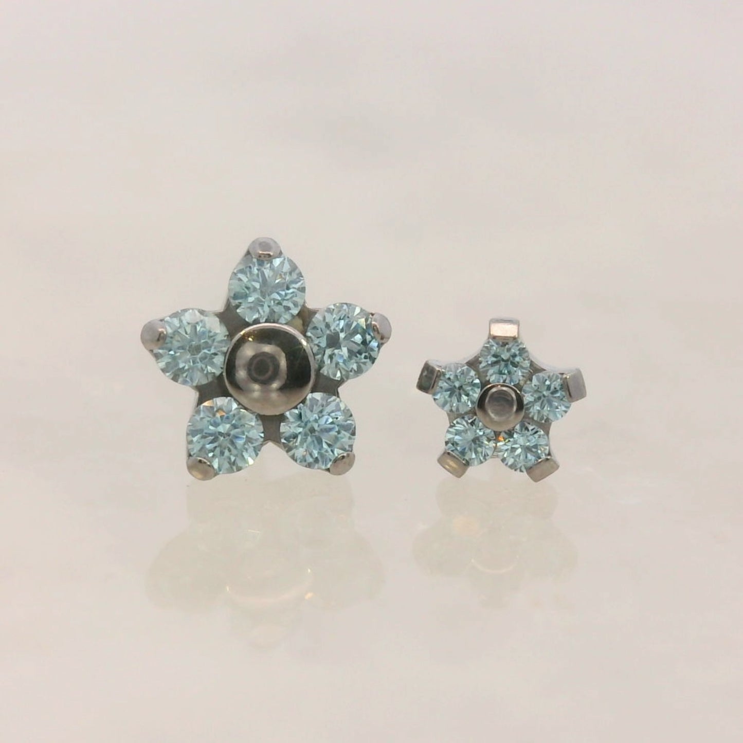 Flower (5 Petal) - Faceted Gem - Titanium - Threadless