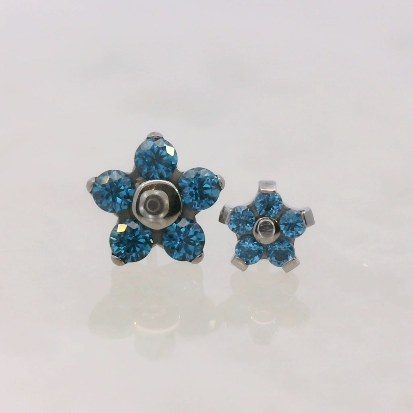 Flower (5 Petal) - Faceted Gem - Titanium - Threadless