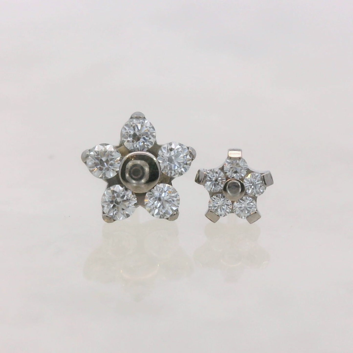 Flower (5 Petal) - Faceted Gem - Titanium - Threadless
