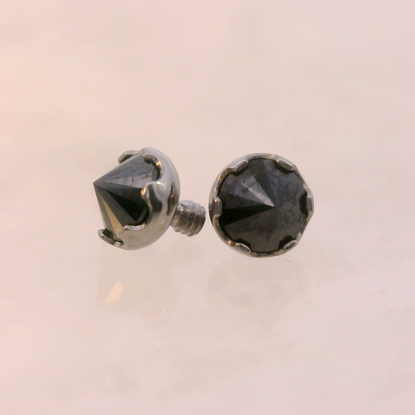 Inverted Faceted Gem - Prong Titanium - Threaded