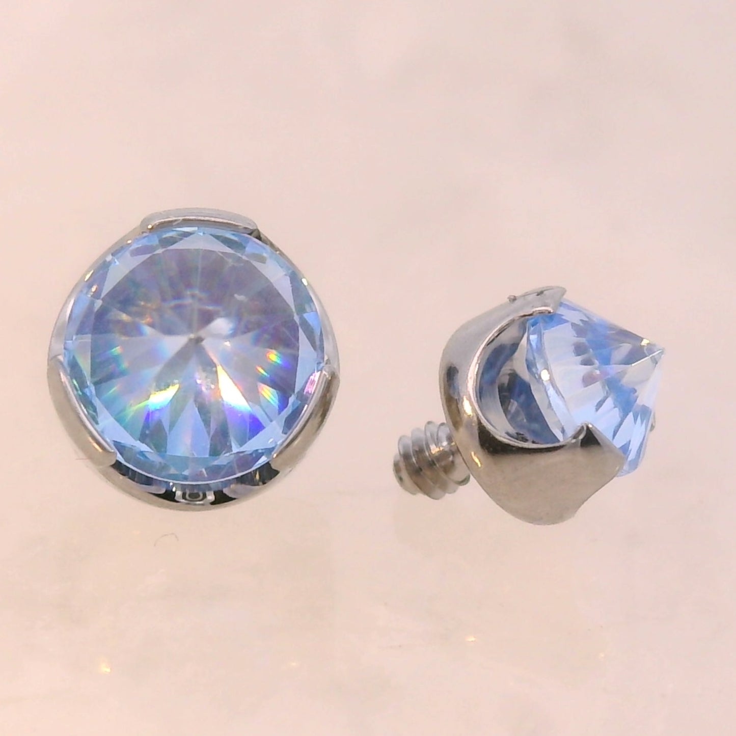 Prong Reverse Set Gem - Titanium - Threaded