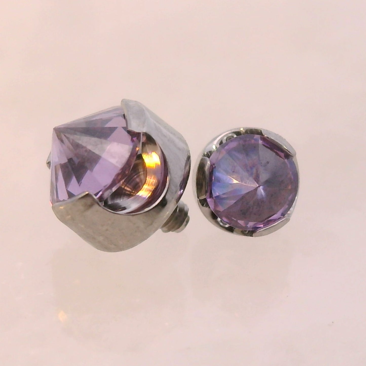 Prong Reverse Set Gem - Titanium - Threaded