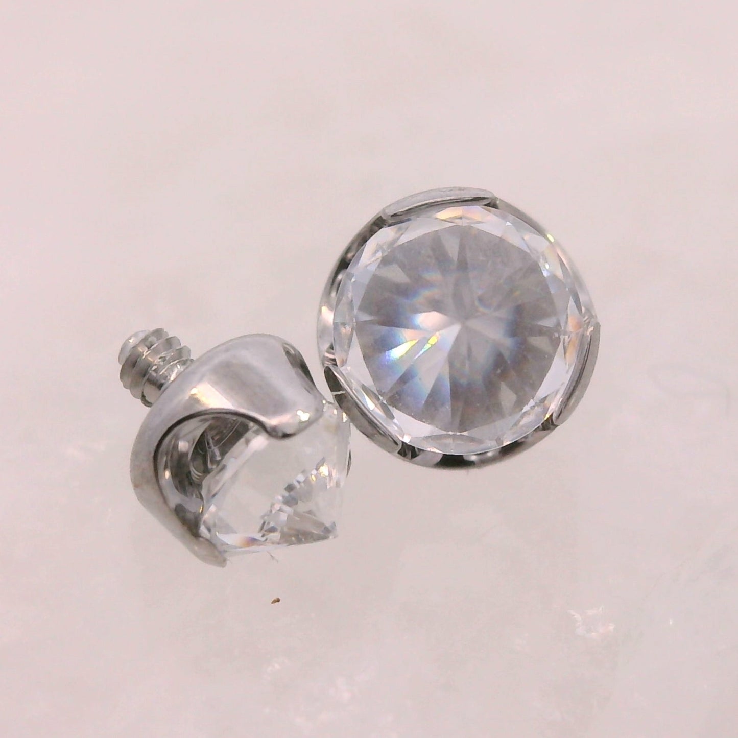 Prong Reverse Set Gem - Titanium - Threaded
